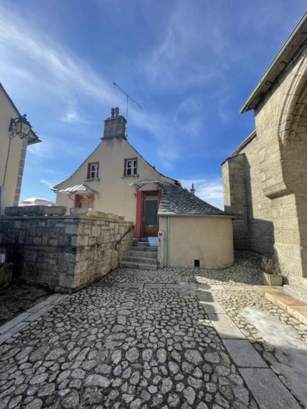 Maison La Vie De L'Aubrac - Gite Lo Bel Peis Saint-Symphorien-de-Thenieres Exterior foto